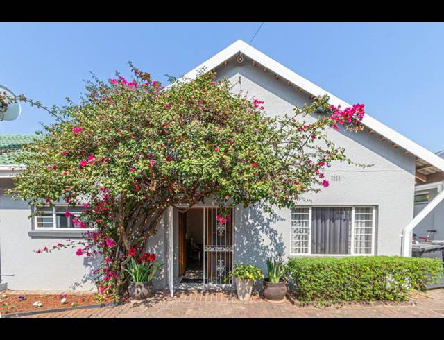 7 BEDROOM HOUSE FOR SALE IN BRYANSTON